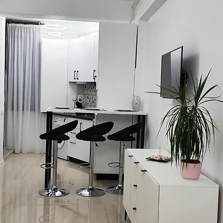 Sophie Aparthotel, 10 Meters From The Beach *